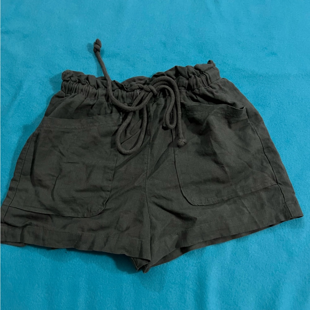 Paper bag style shorts
